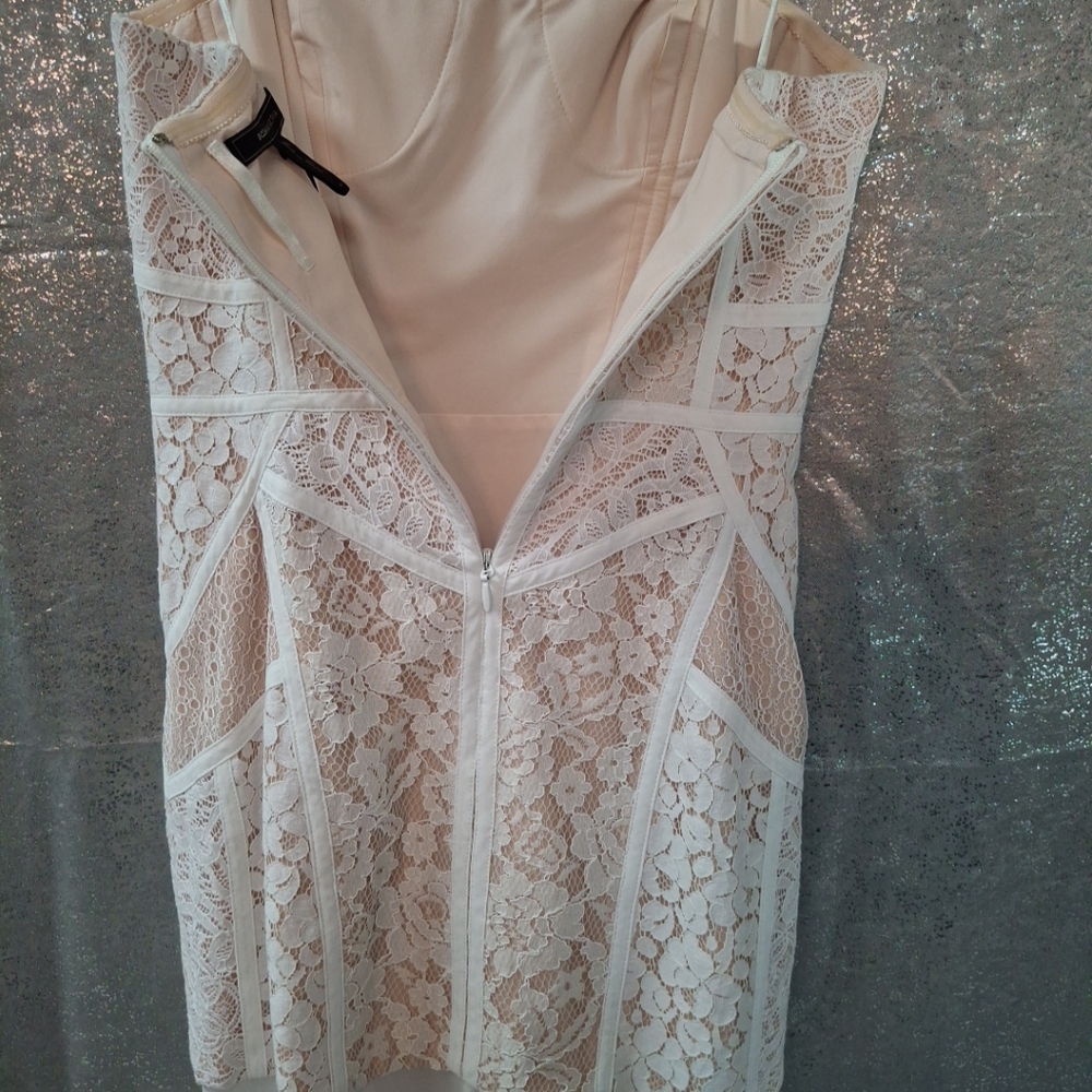BCBG Maxazria 'Vivienne' white lace dress wedding prom - Picture 6 of 9